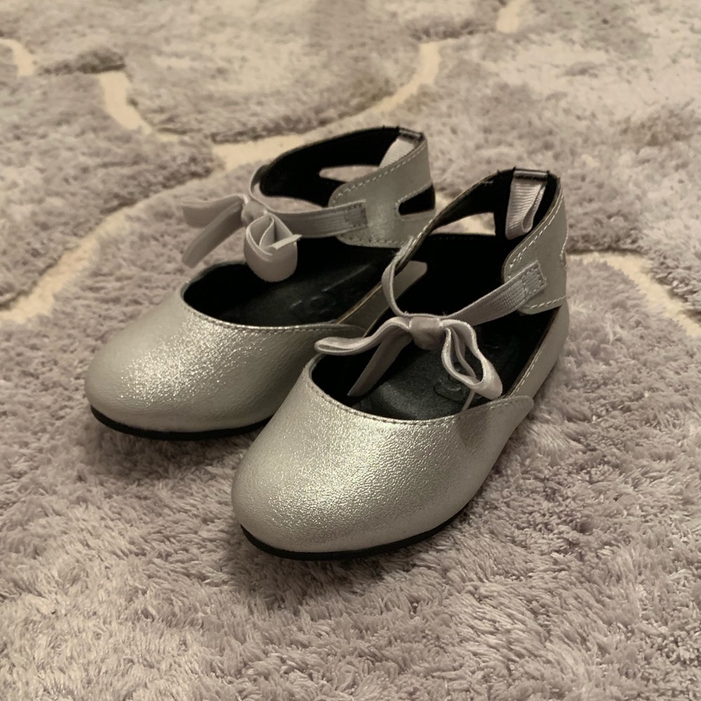 Toddler girl Silver ballet flats